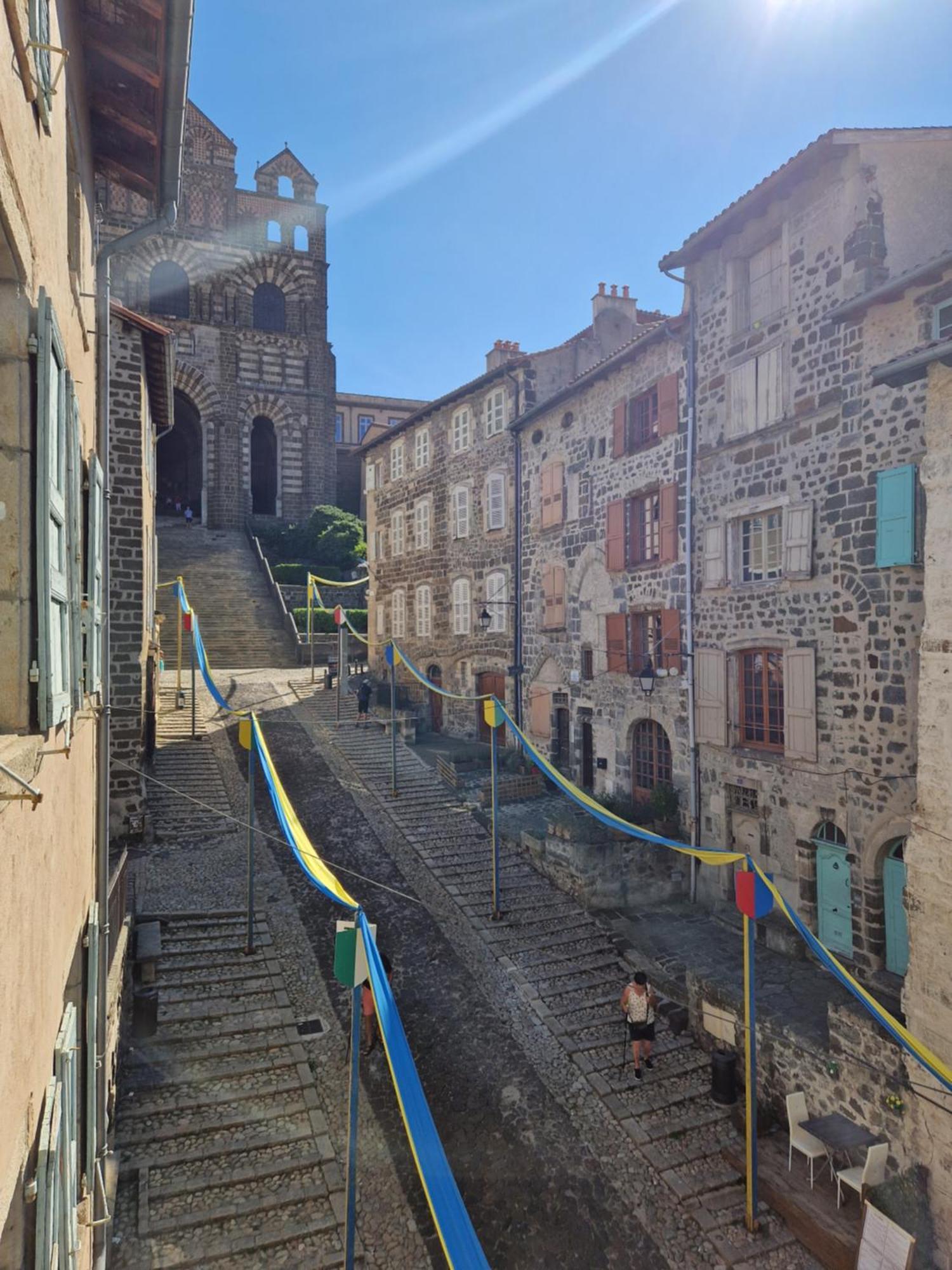 Gite Des Tables - Cathedrale, Coeur Historique, Vue Le Puy-en-Velay 외부 사진